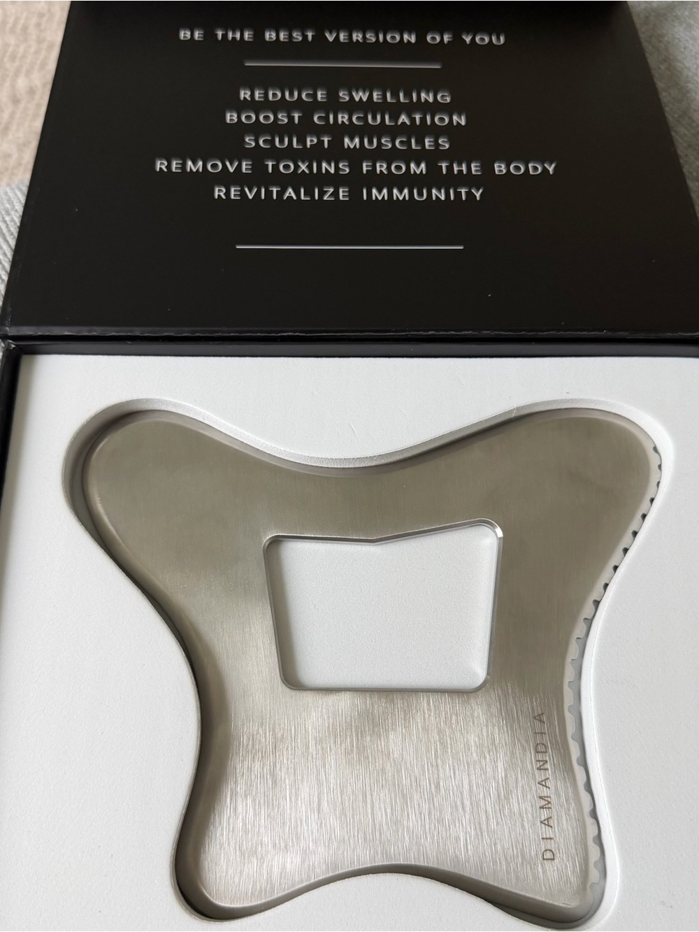 NEW Diamandia Stainless Steel Body Gua Sha Goddess Platinum Spa Enhanced Edge